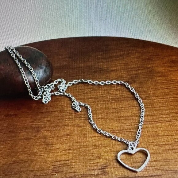 Small Heart Charm Stainless Steel Chain Necklace - Picture 2 of 4